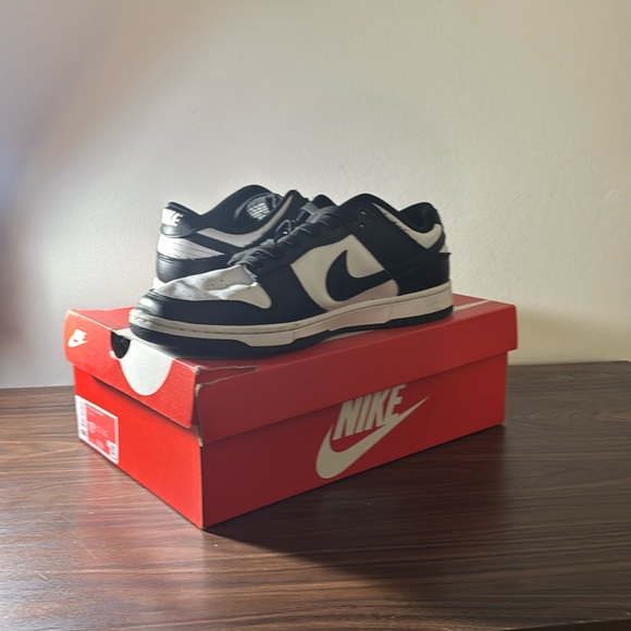 Nike panda dunks 10.5 - Picture 1 of 9